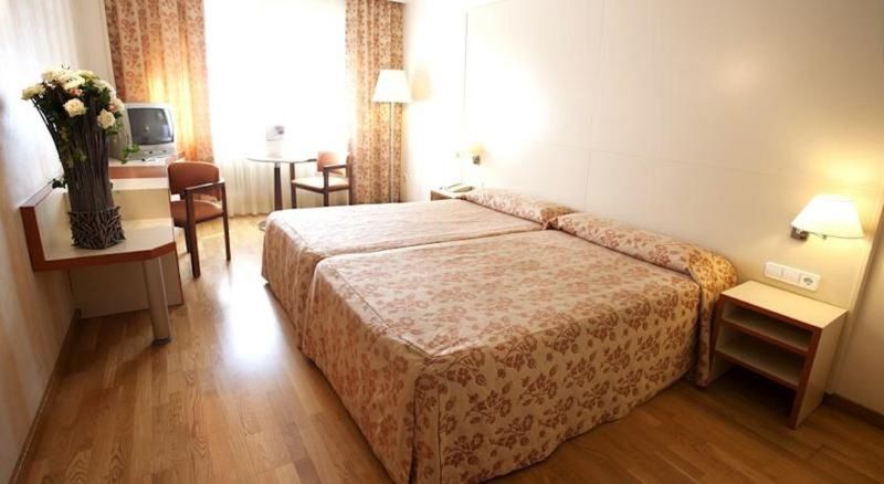 Hotel Urpi Sabadell Zewnętrze zdjęcie